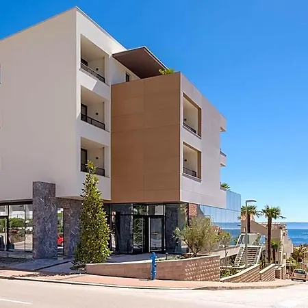 Boutique Ani - Adults Only 4*