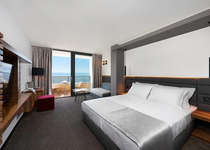 Boutique Ani - Adults Only 4*