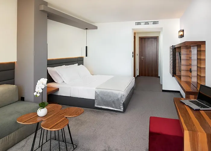 Boutique Ani - Adults Only Готель 4*